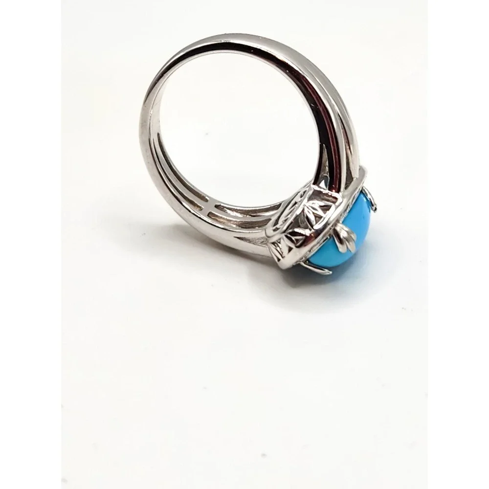 Unbranded sterling silver